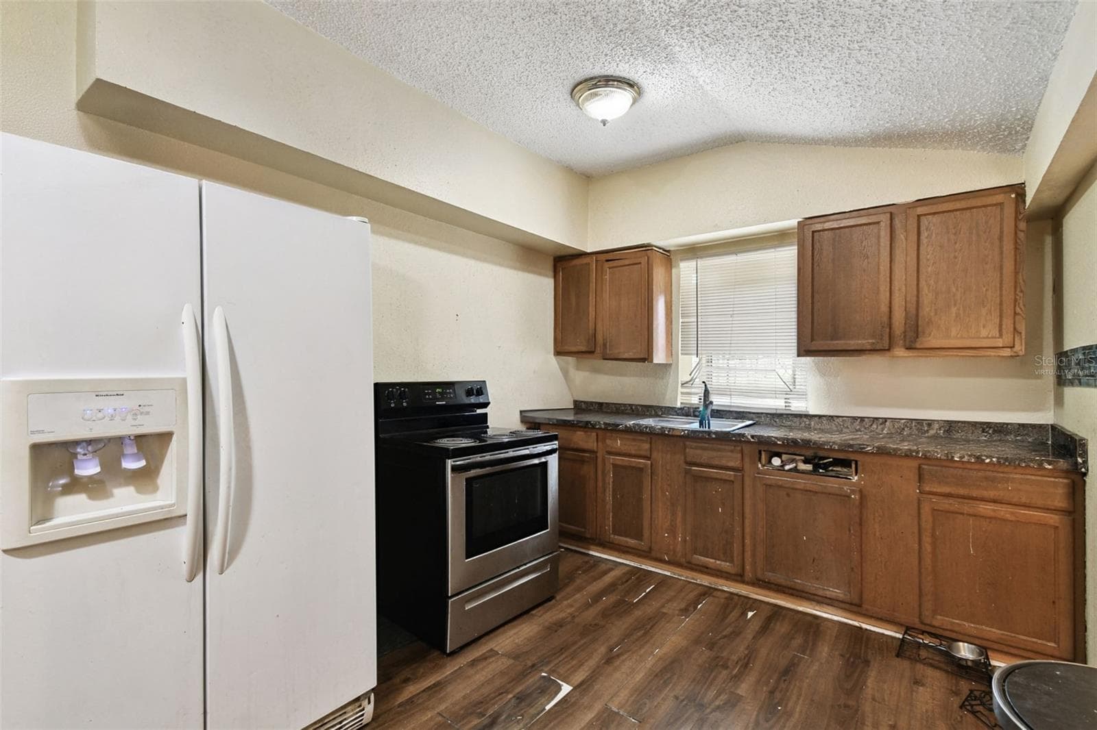 3417 E Lake Ave photo 4