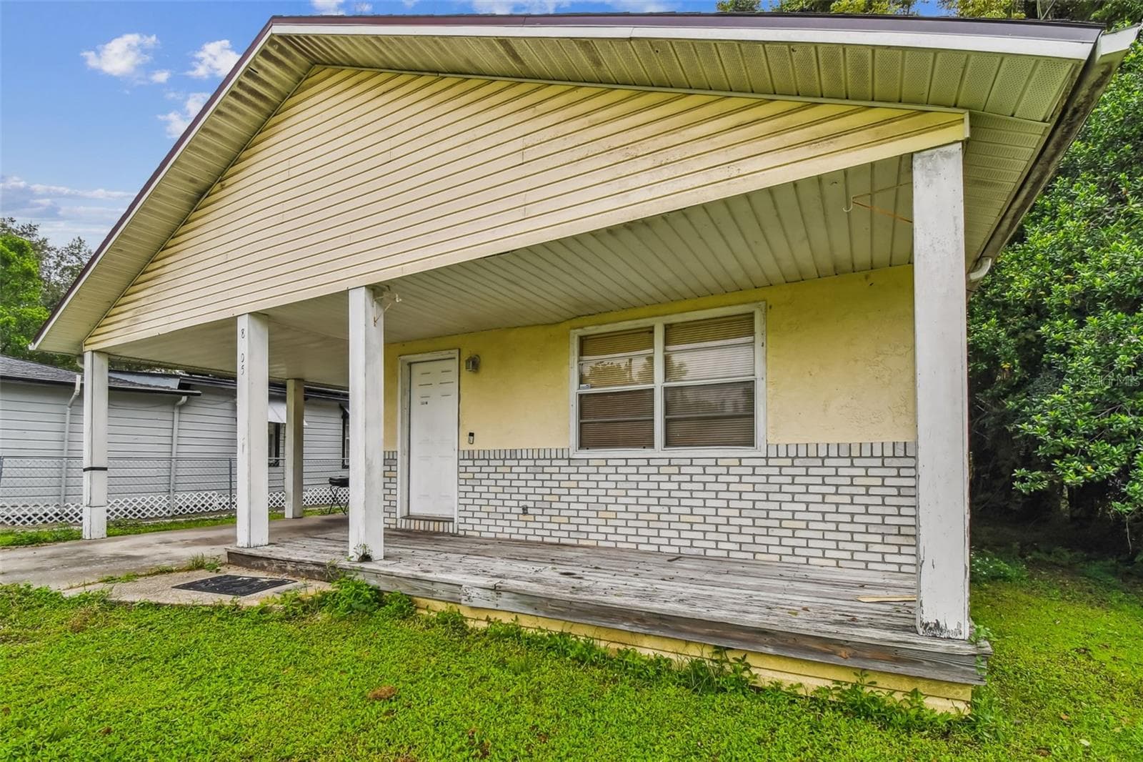 8205 N Semmes St photo 3
