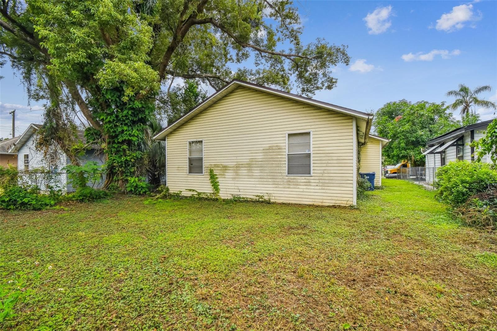 8205 N Semmes St photo 4