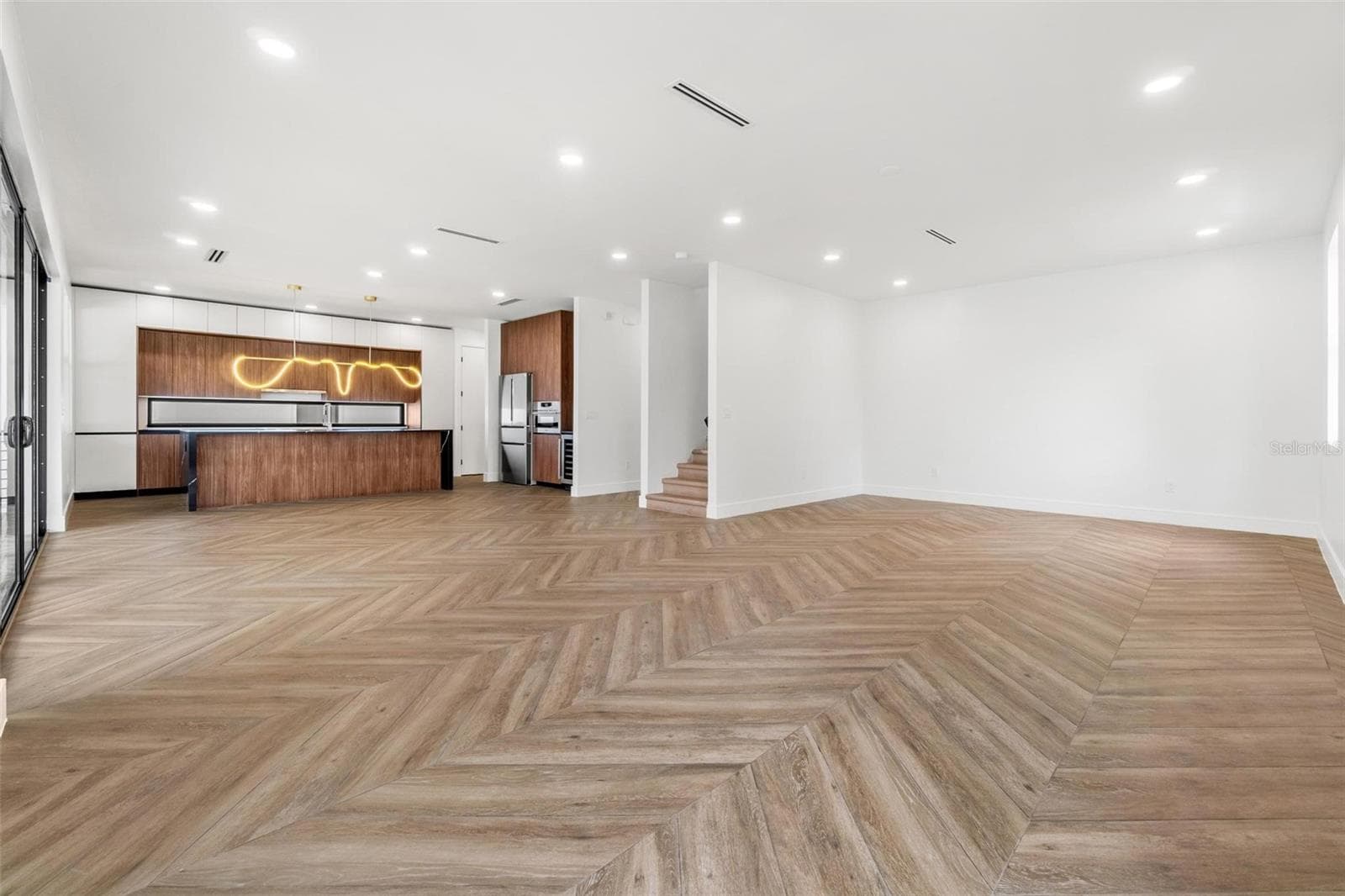 401 Park Blvd