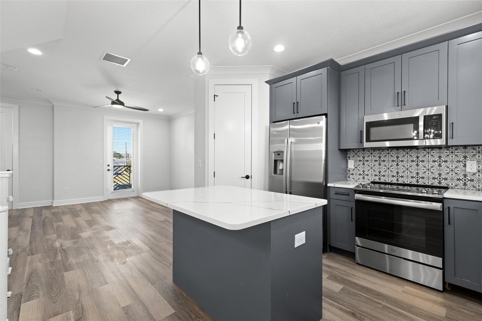 1501 N Morgan St #5 photo 4