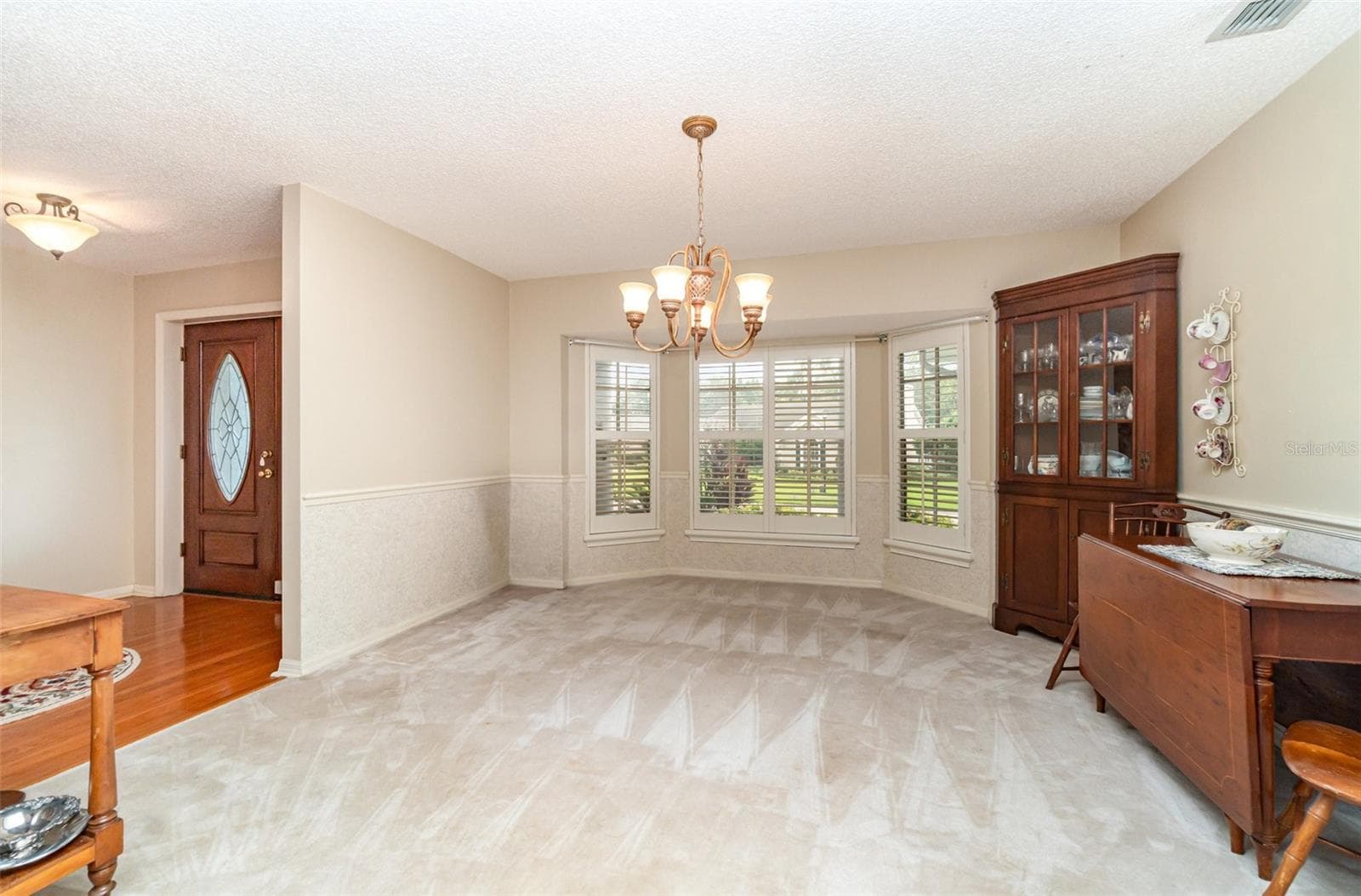 6901 Hayter Dr photo 5