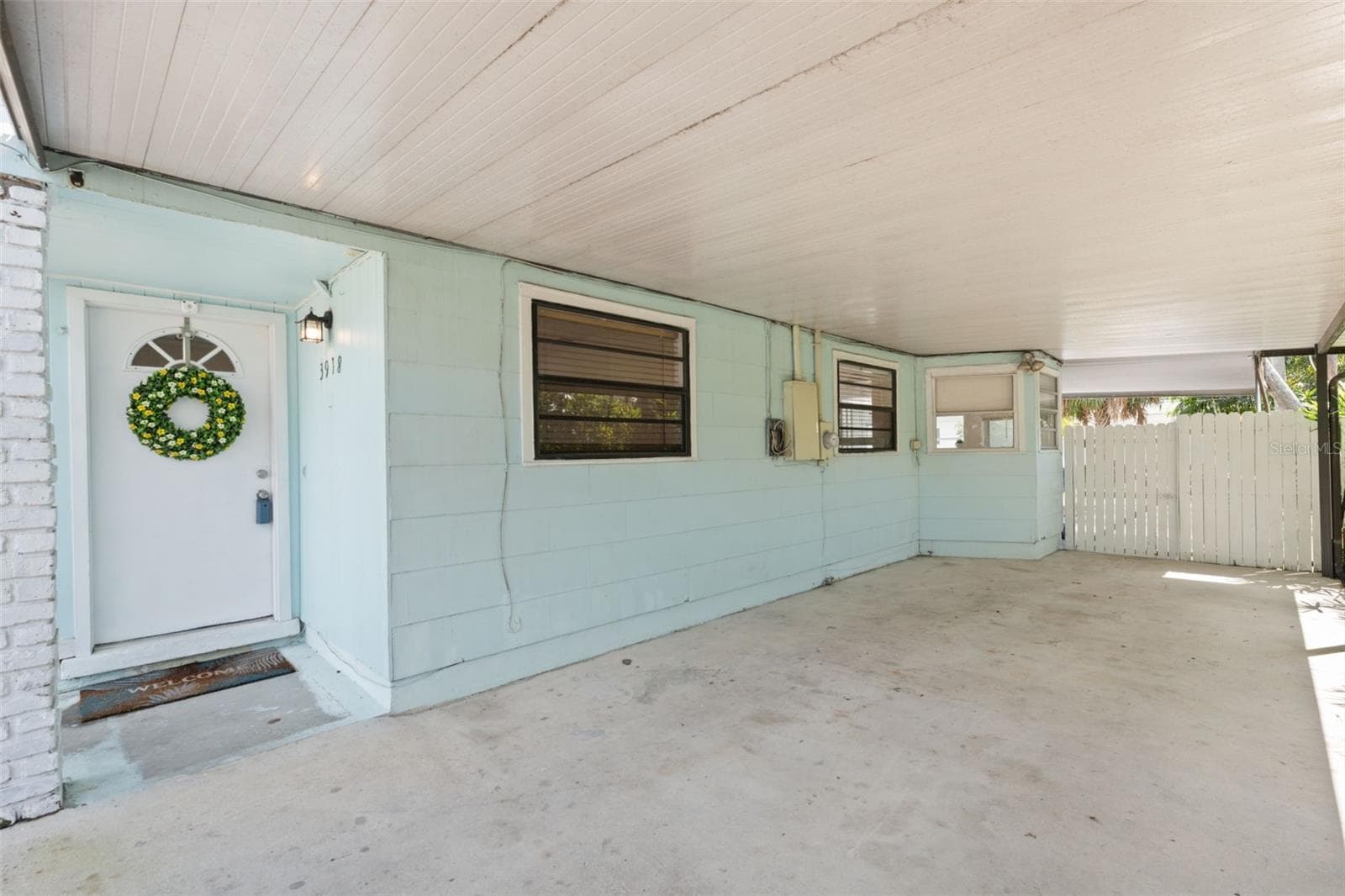 3918 W Fig St photo 4