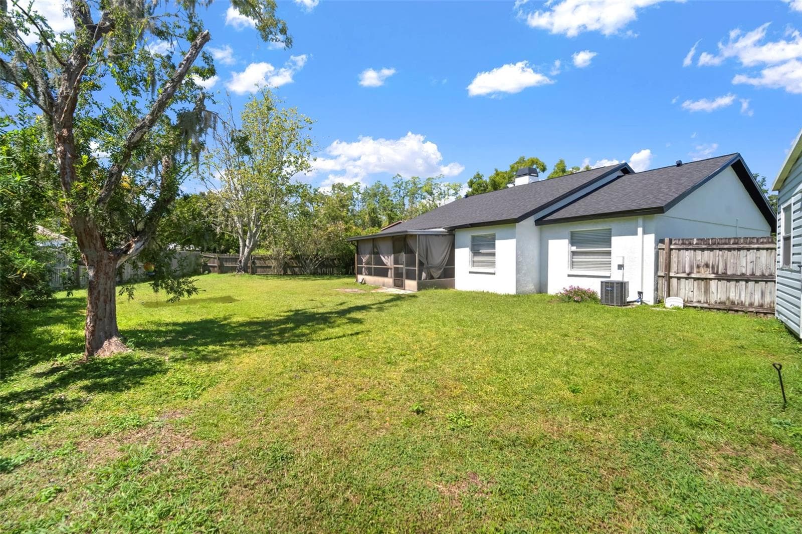 4613 N Country Hills CT