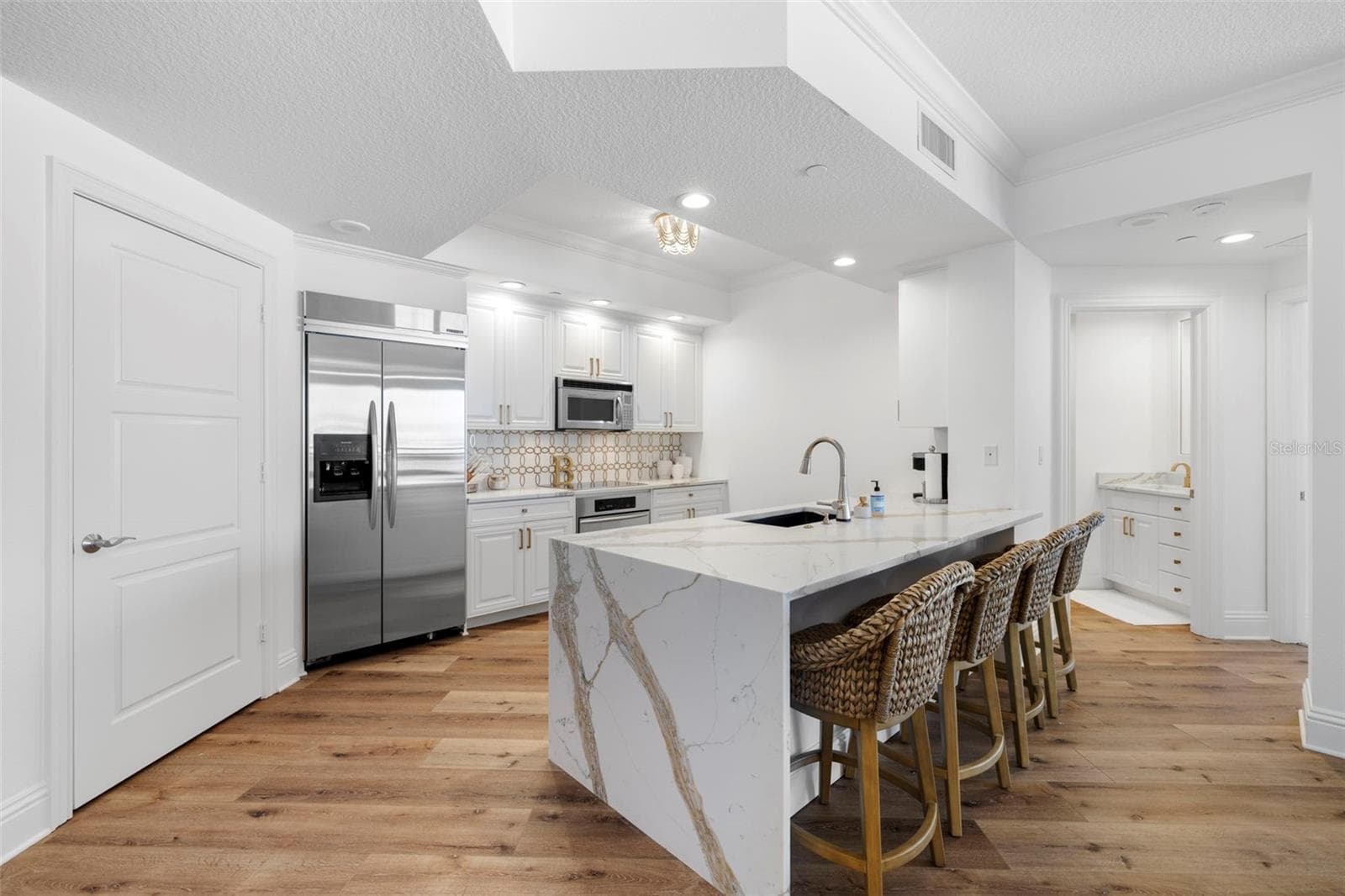 11 Baymont St #909 photo 3
