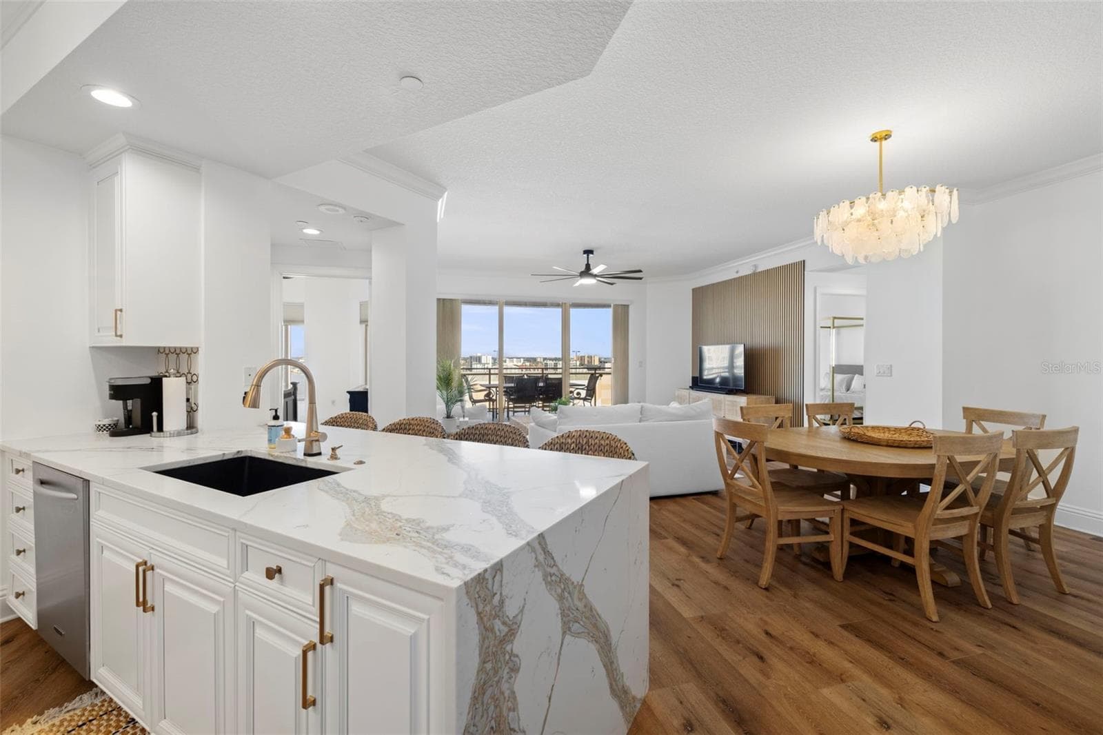 11 Baymont St #909 photo 5