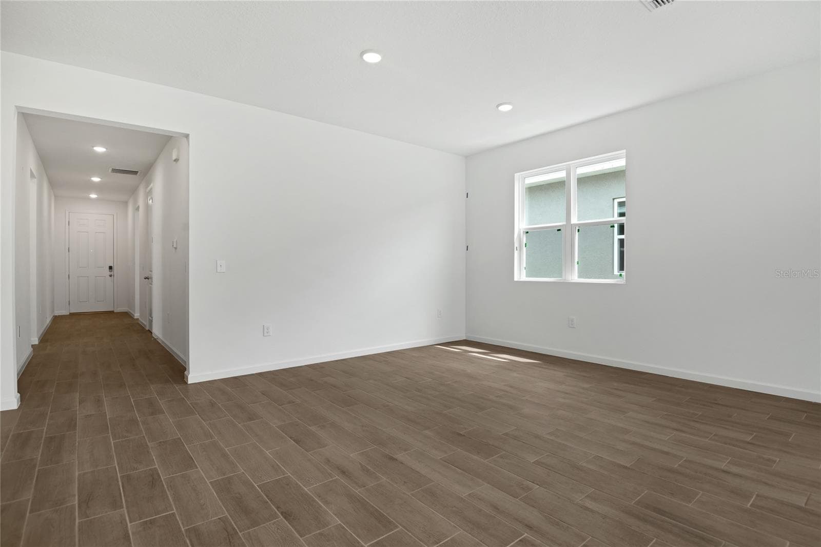 5163 Kinsley Dr photo 3