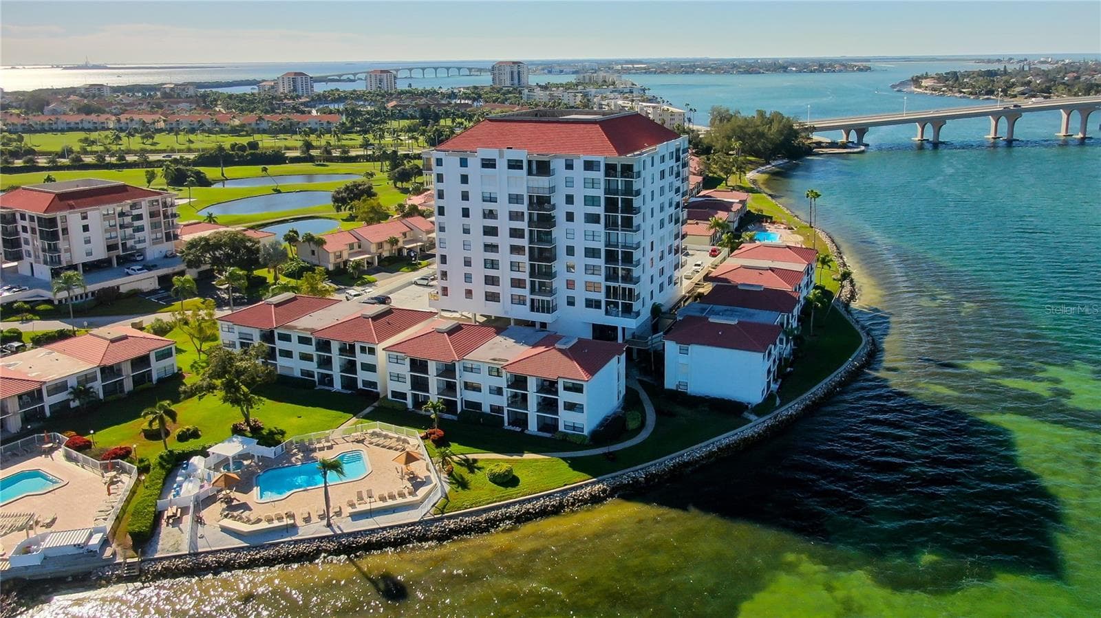 6265 Sun Blvd #806