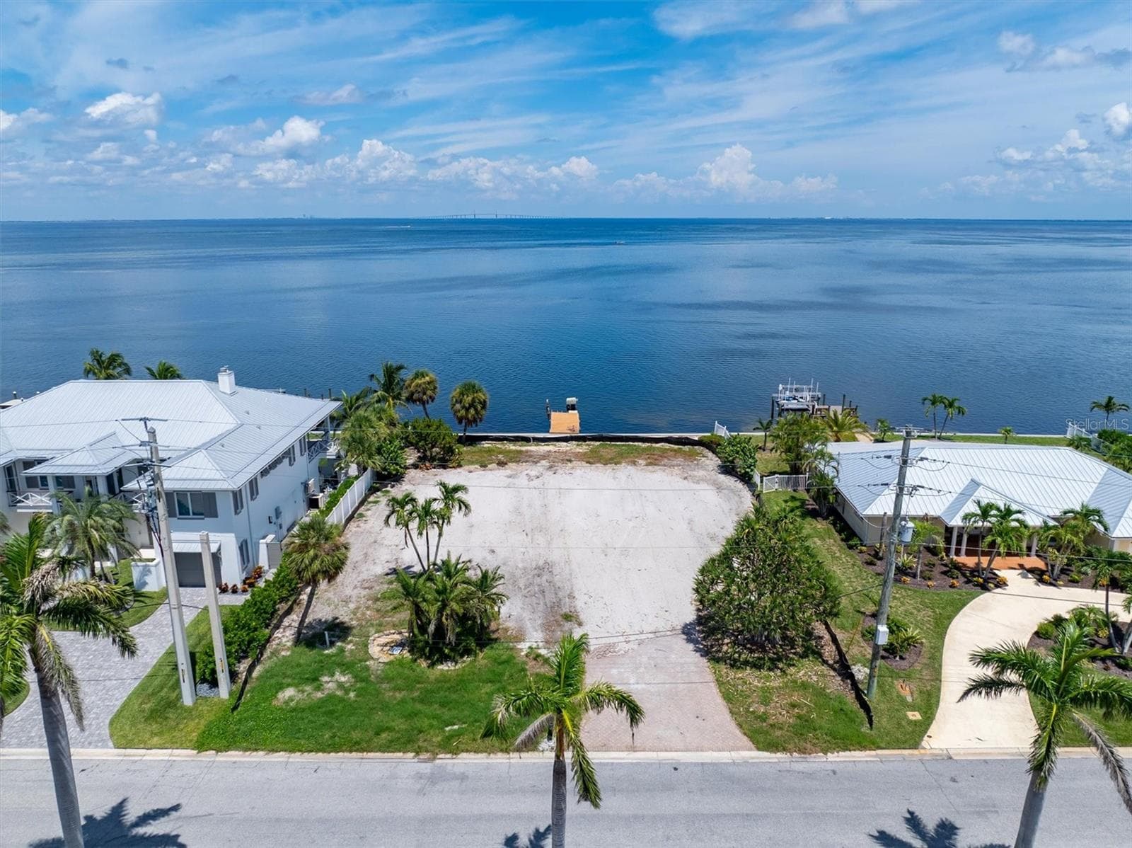 659 Key Royale Dr photo 3