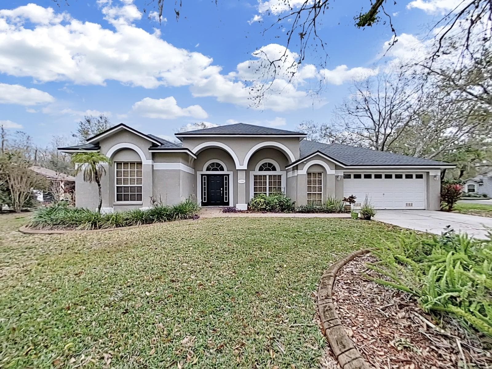 17307 Oak Ledge Dr photo 3
