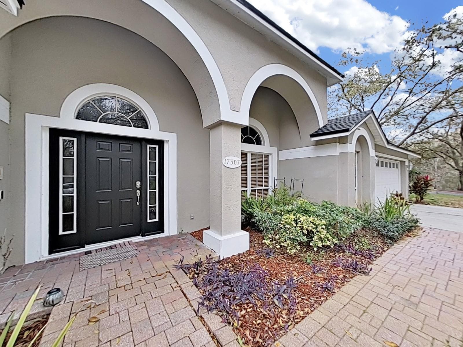 17307 Oak Ledge Dr photo 5