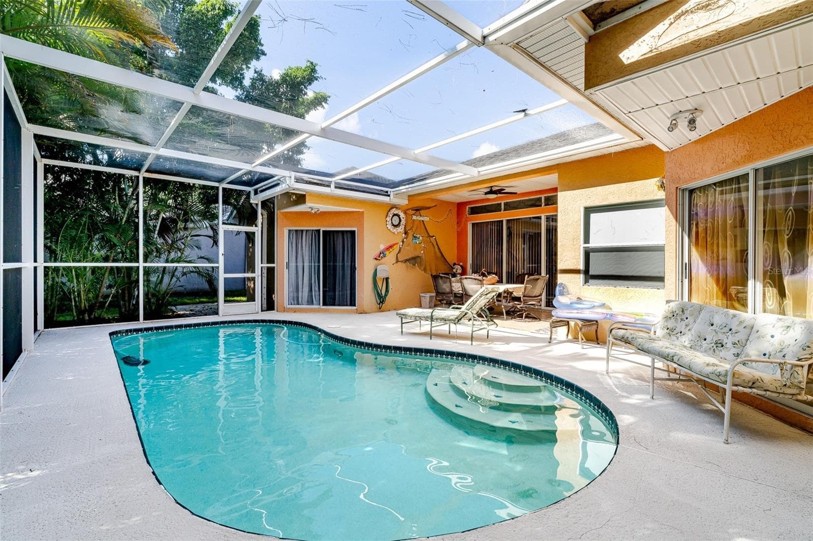 775 Wildflower Dr photo 4