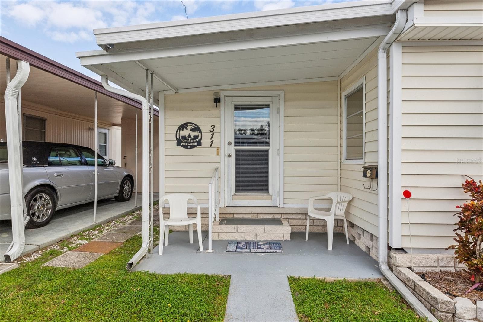 1600 N Old Coachman Rd #311 photo 4