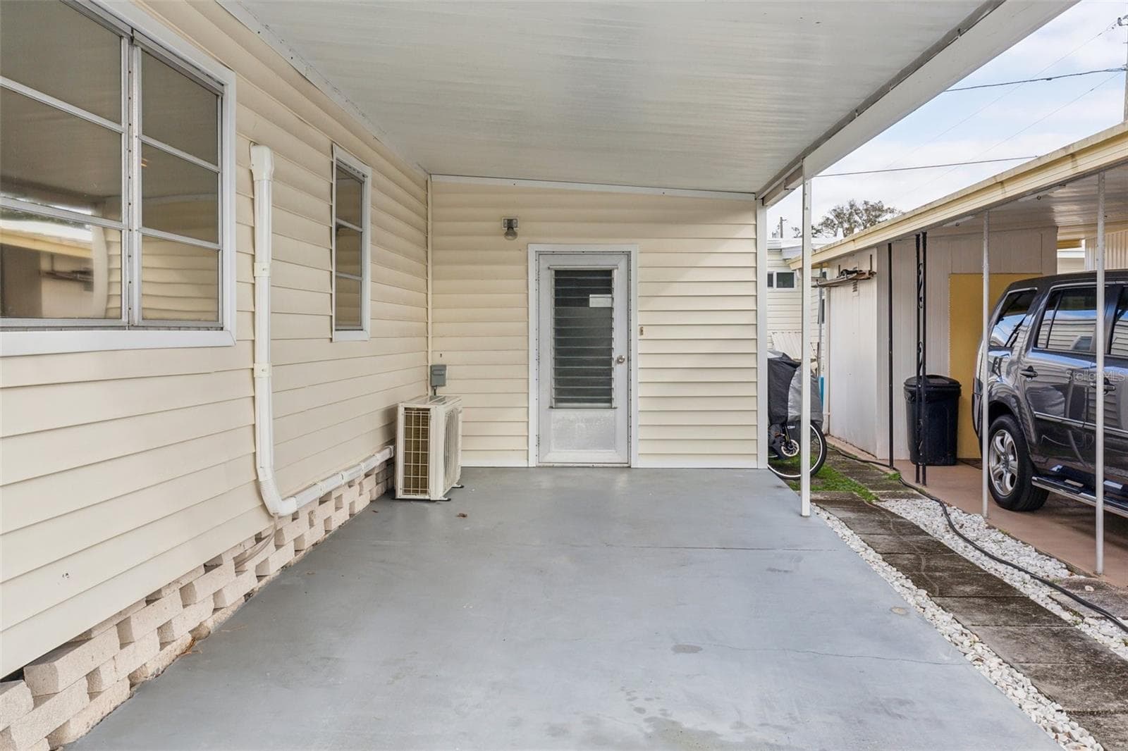 1600 N Old Coachman Rd #311 photo 5