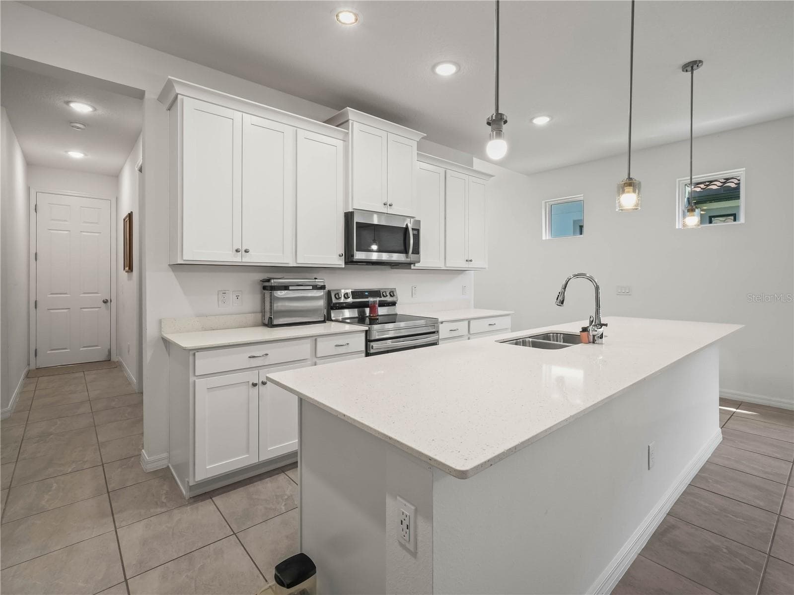 4136 Solamor St photo 3