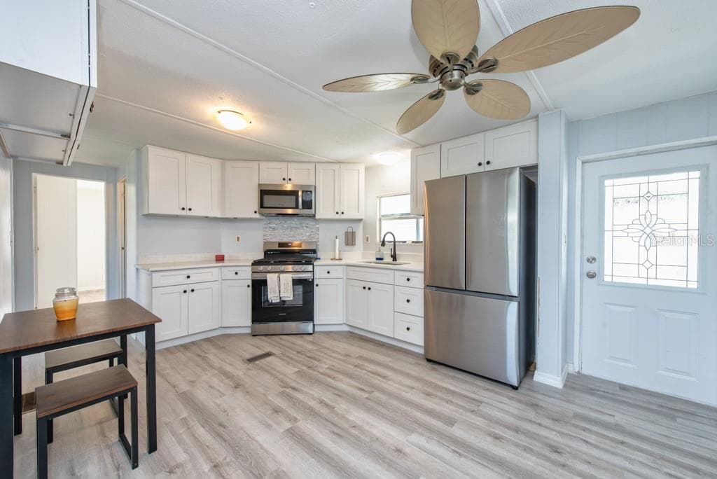 3920 Kim Dr photo 5