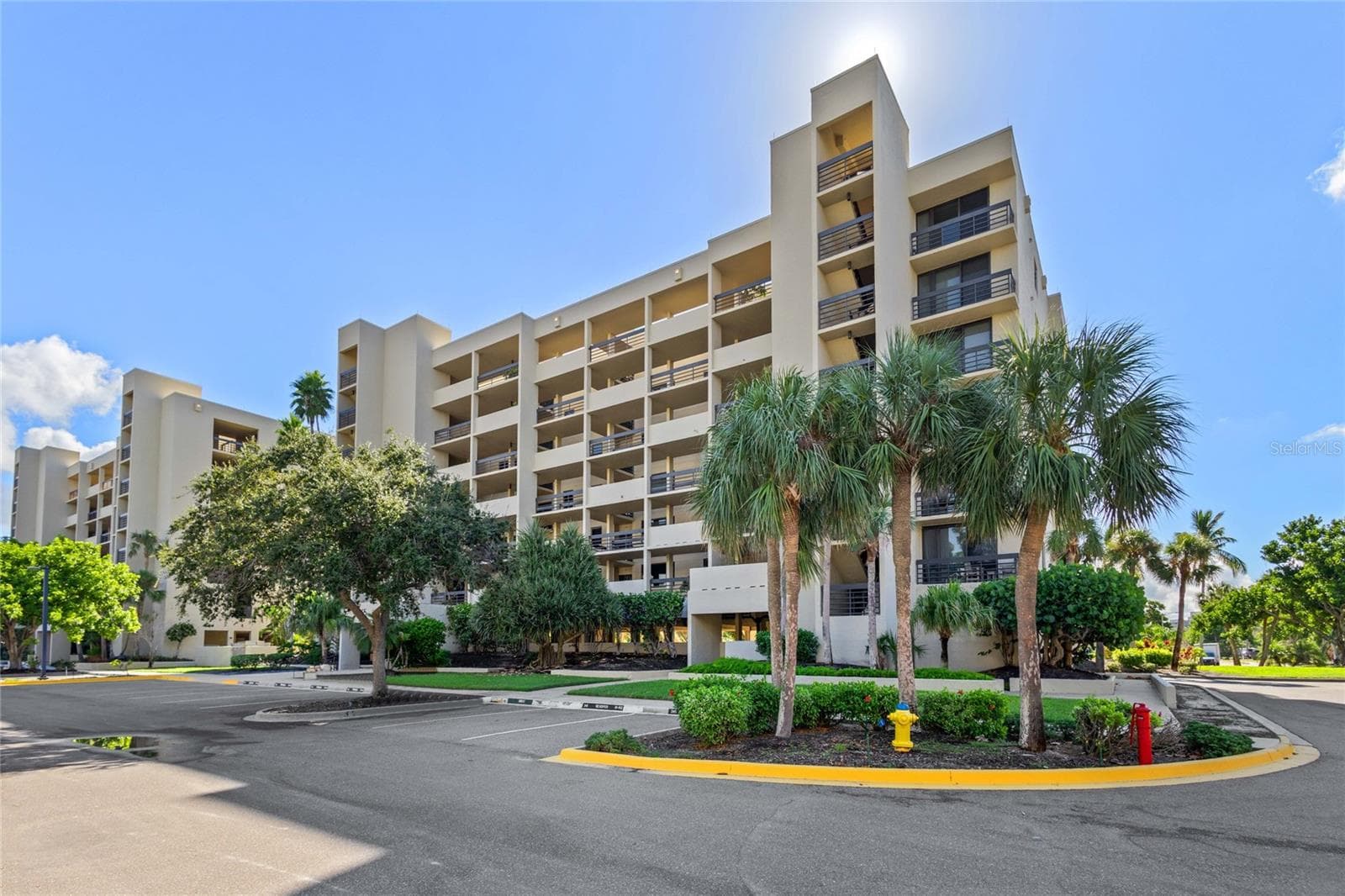1065 Gulf Of Mexico Dr #402