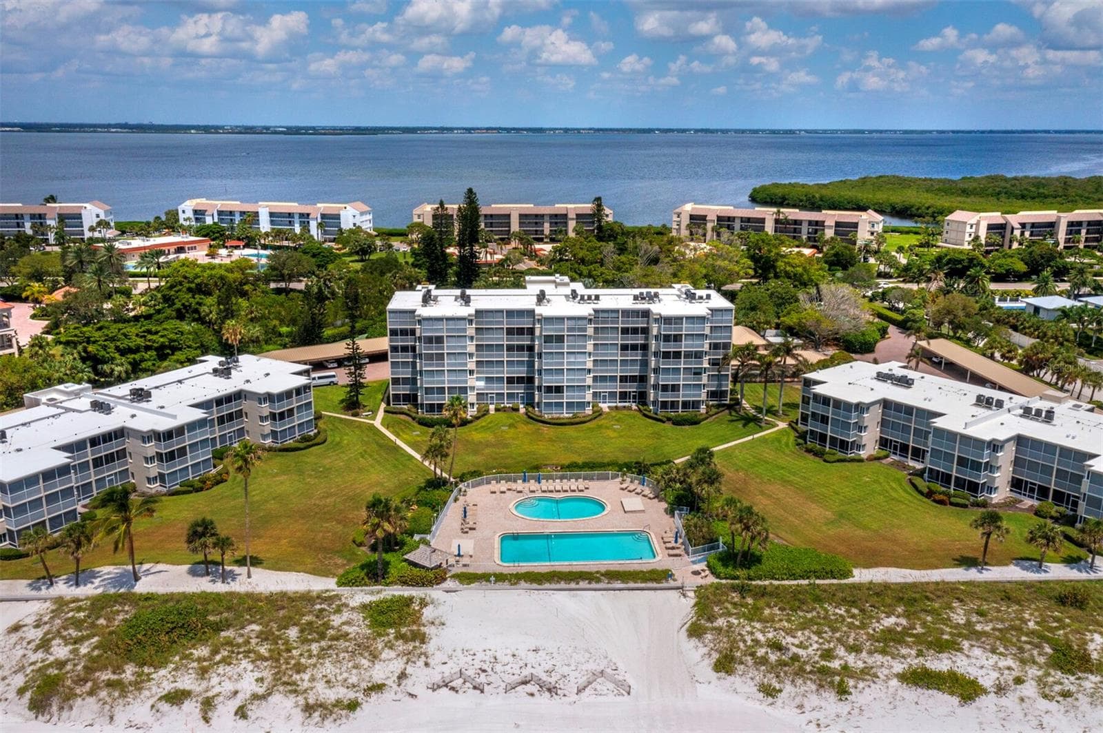 4825 Gulf Of Mexico Dr #105 photo 3