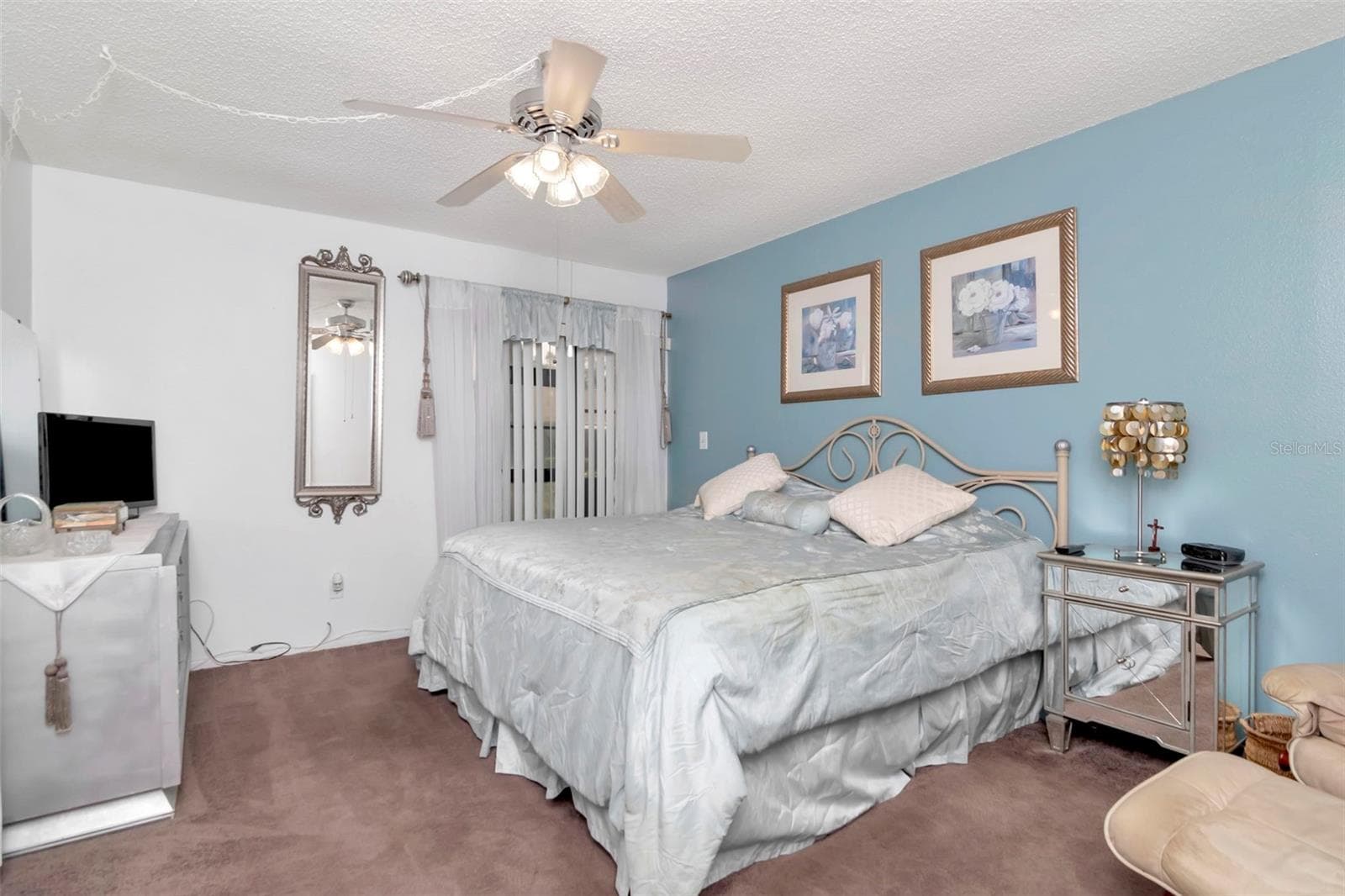 260 Balsam Dr photo 5