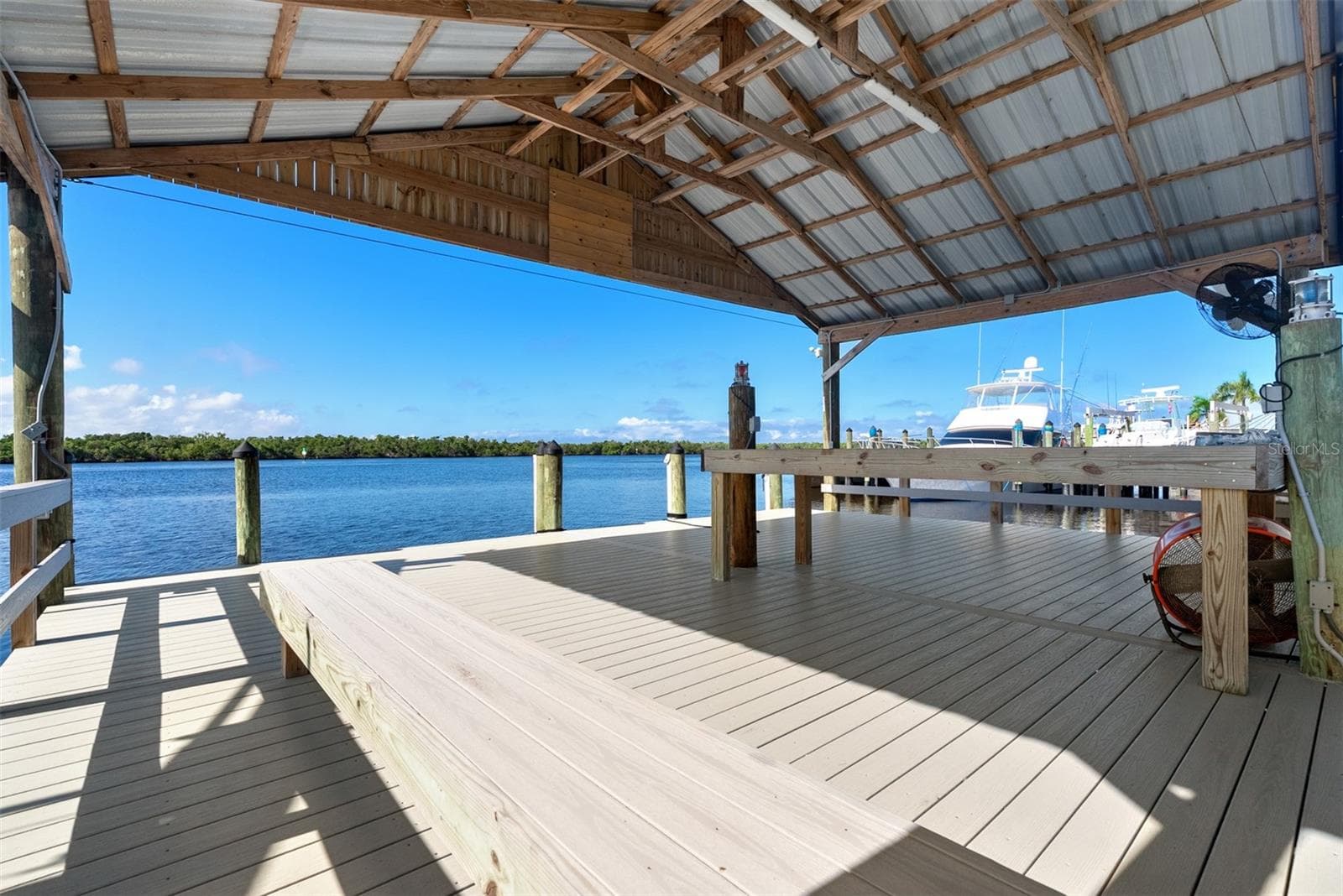 3422 W Shell Point Rd