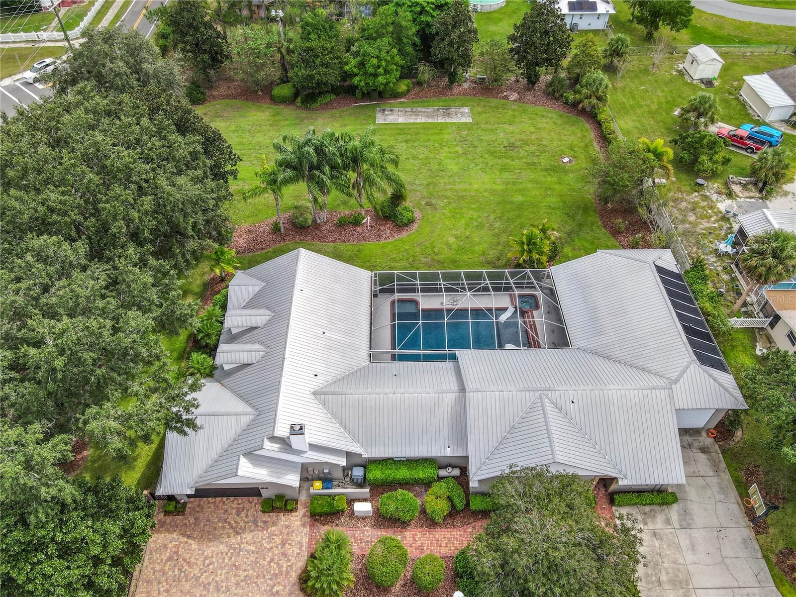 1414 Edmiston CT photo 5