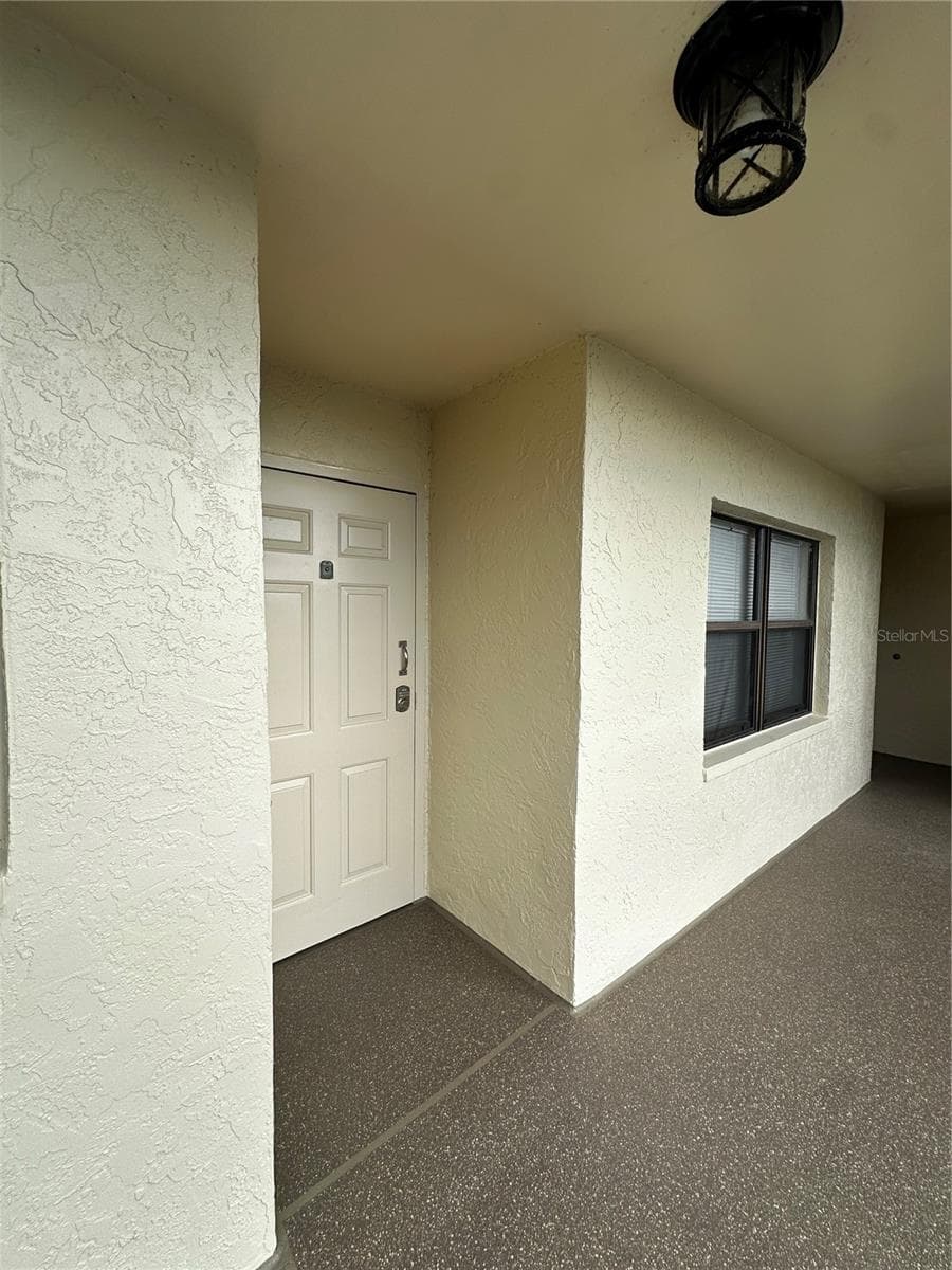 800 Cove Cay Dr #4F