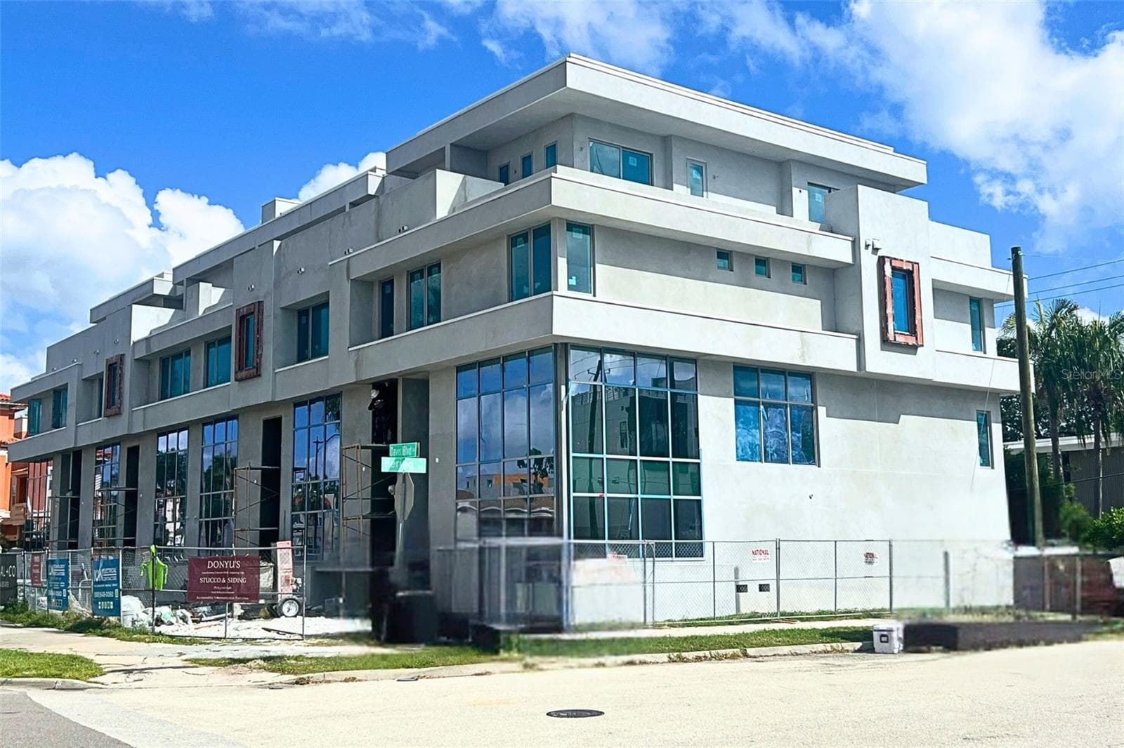 85 Davis Blvd #A photo 2