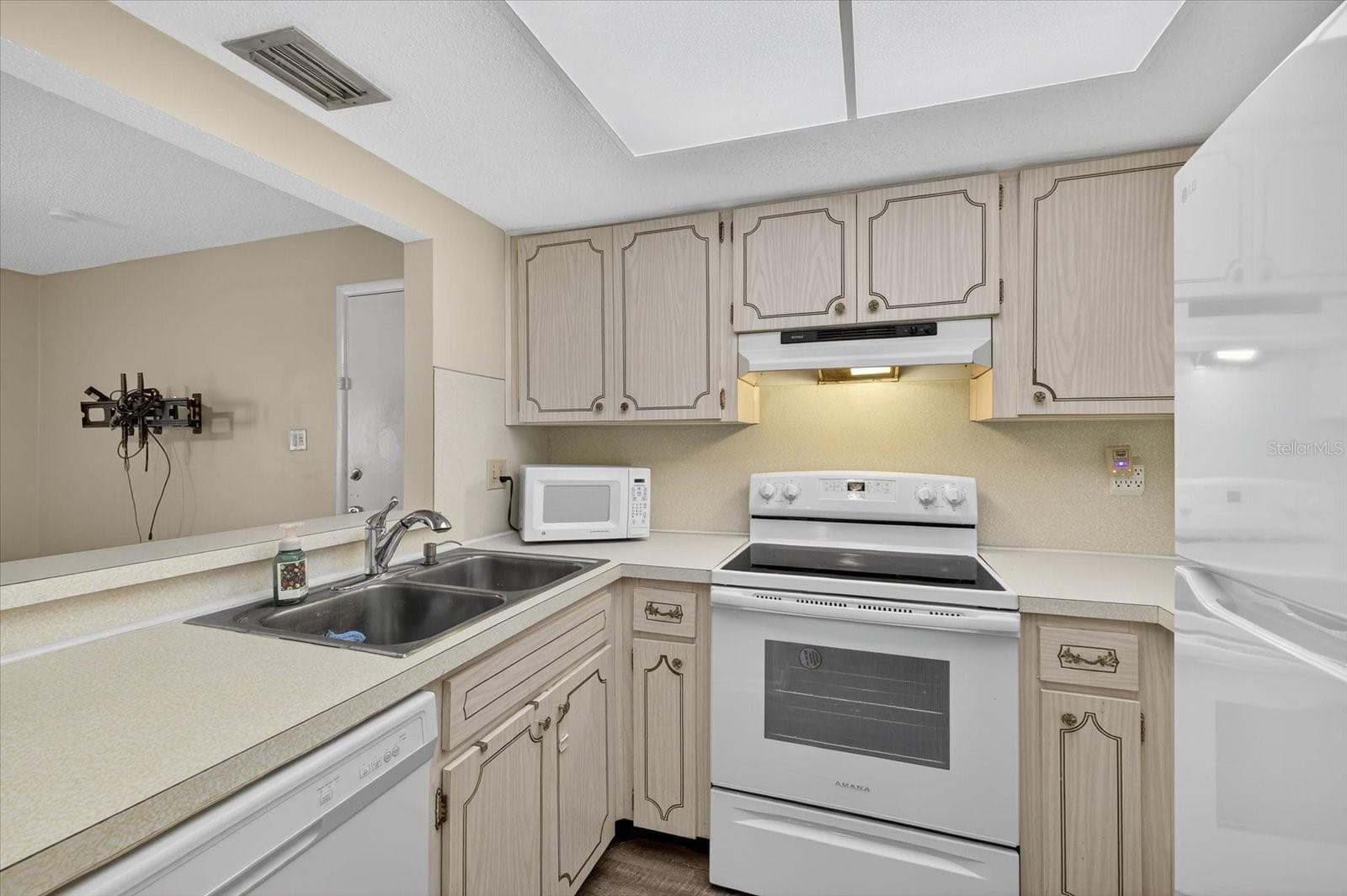 5242 Opal Ln #207 photo 5