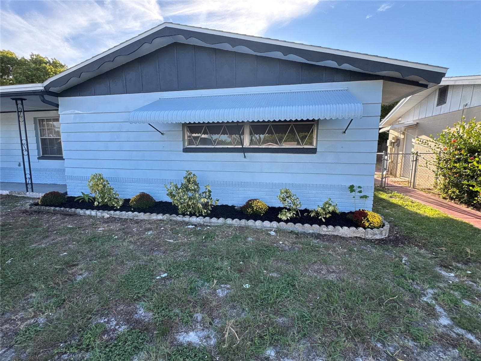 3447 Columbus Dr photo 3
