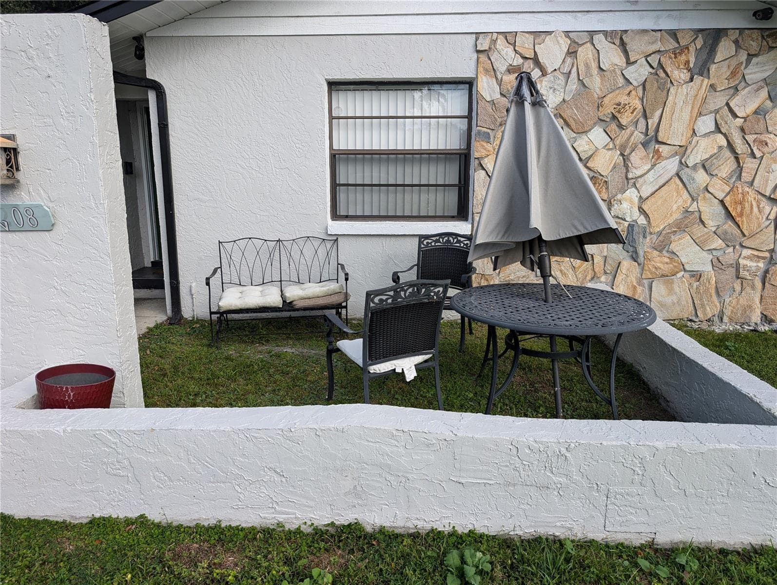 4208 Summerdale Dr photo 3