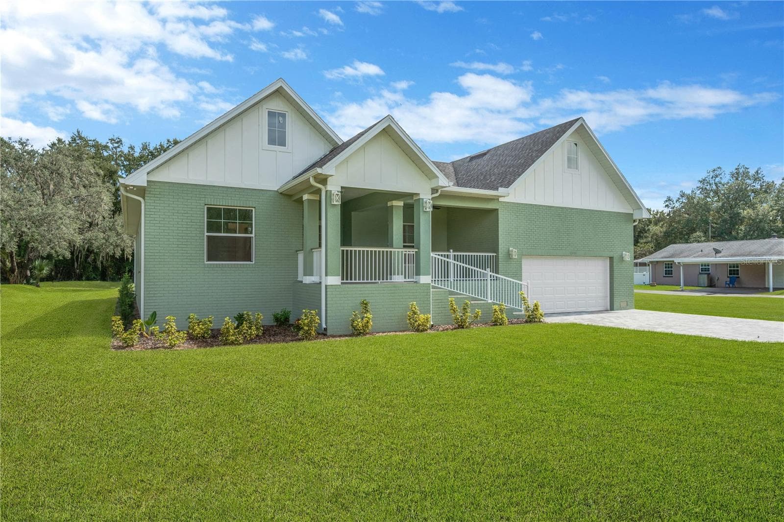 12484 Green Oak Ln photo 4