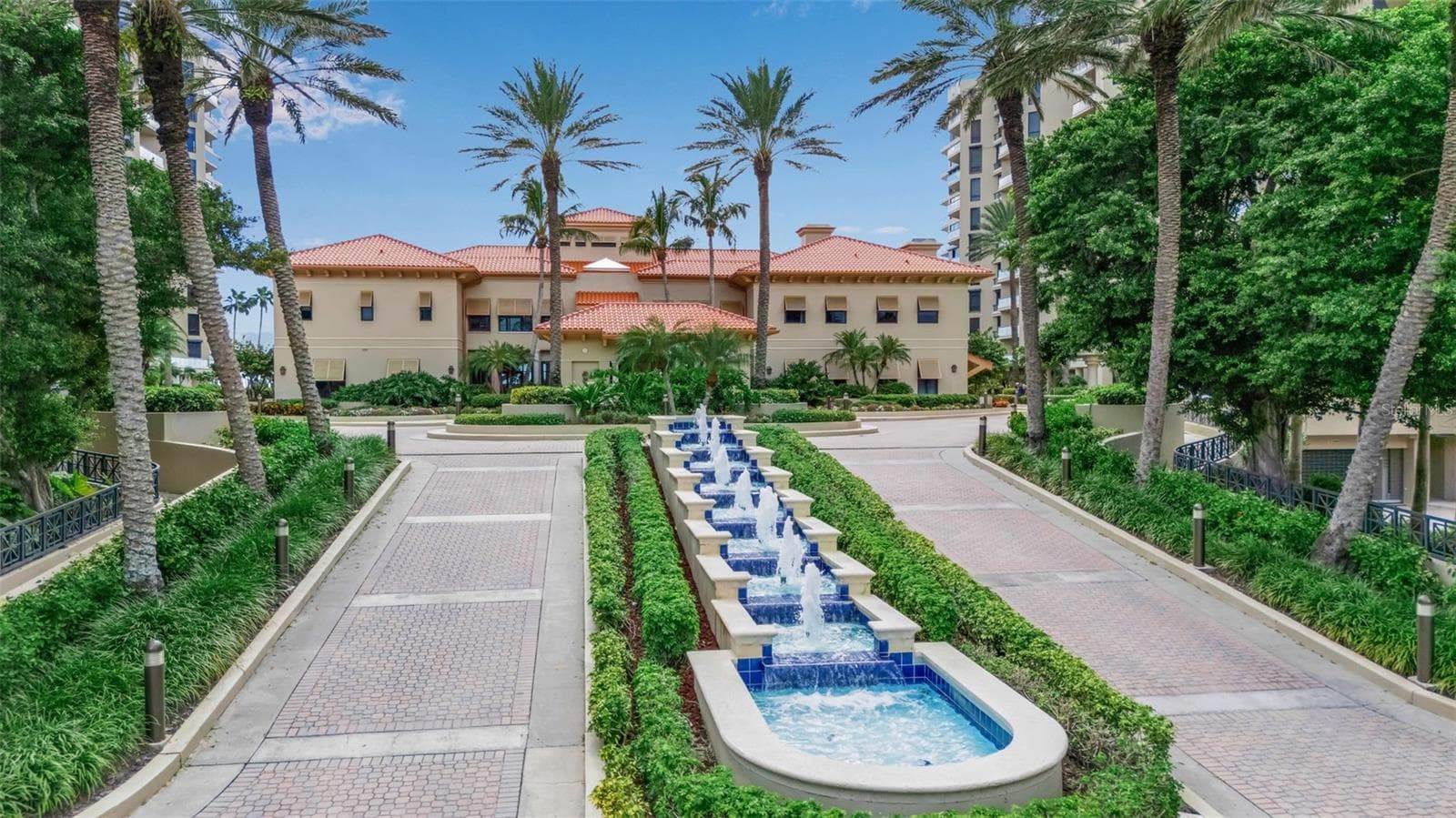 1241 Gulf Of Mexico Dr #109 photo 3