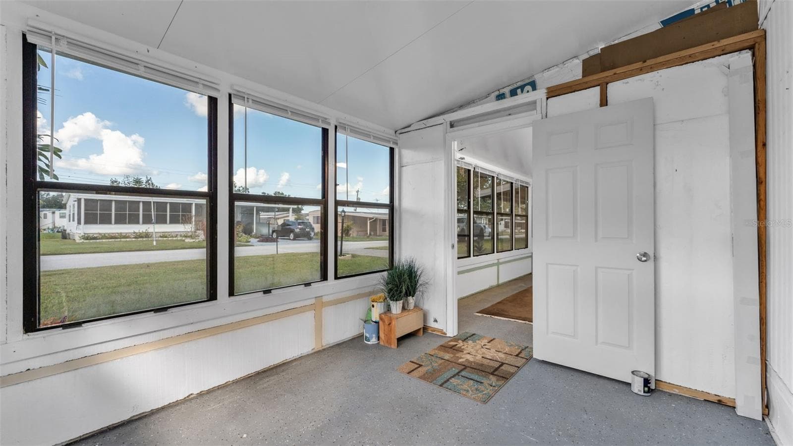 203 Janet Ln photo 5