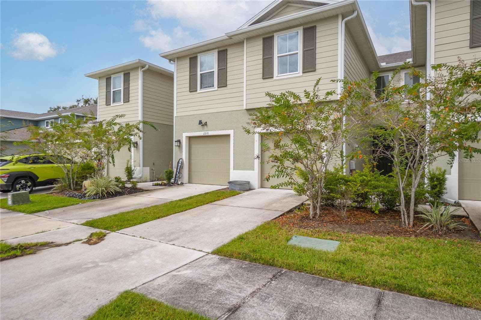 2208 Laceflower Dr photo 4