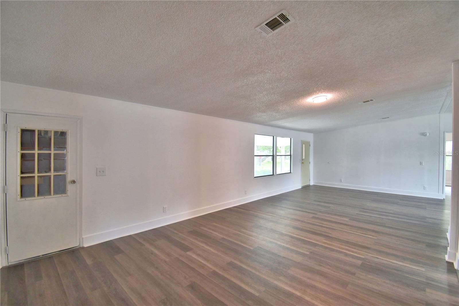 306 Townbridge Dr photo 3