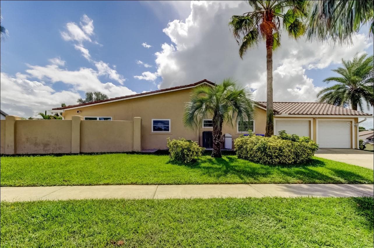 4831 Blue Jay Cir photo 5