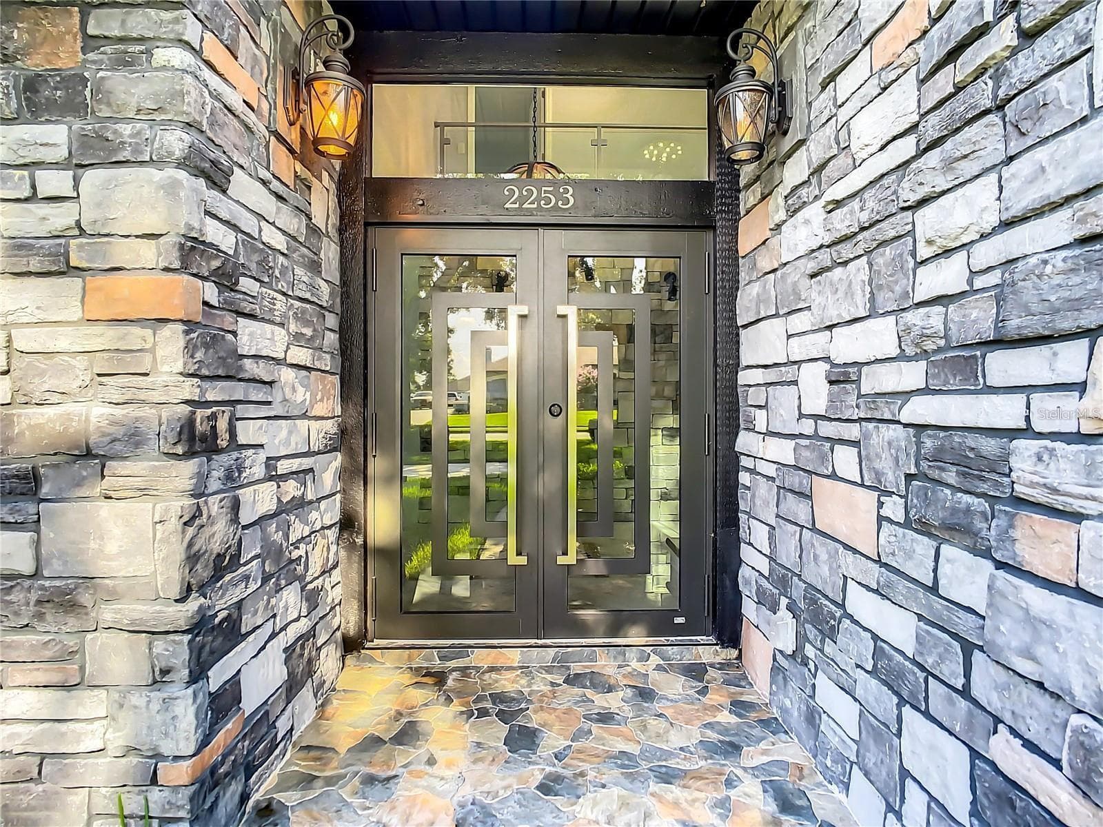 2253 Malachite Dr