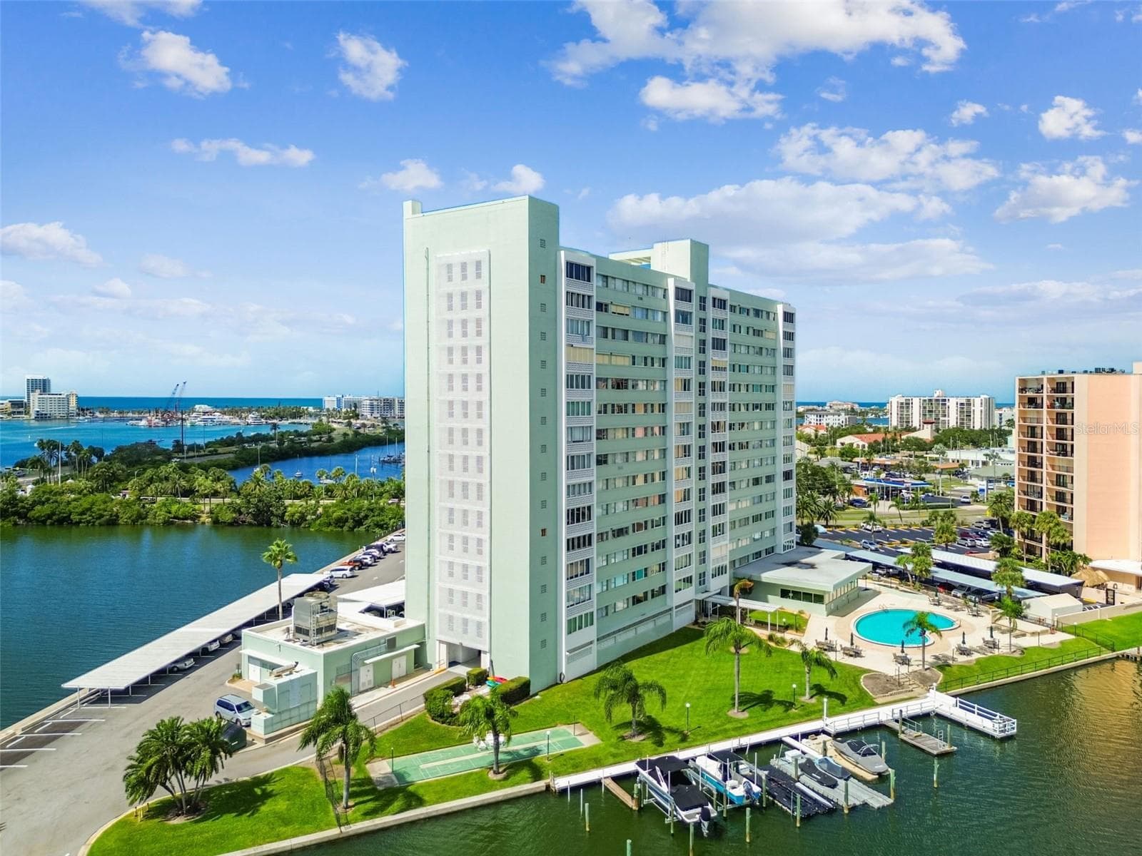 31 Island Way #609