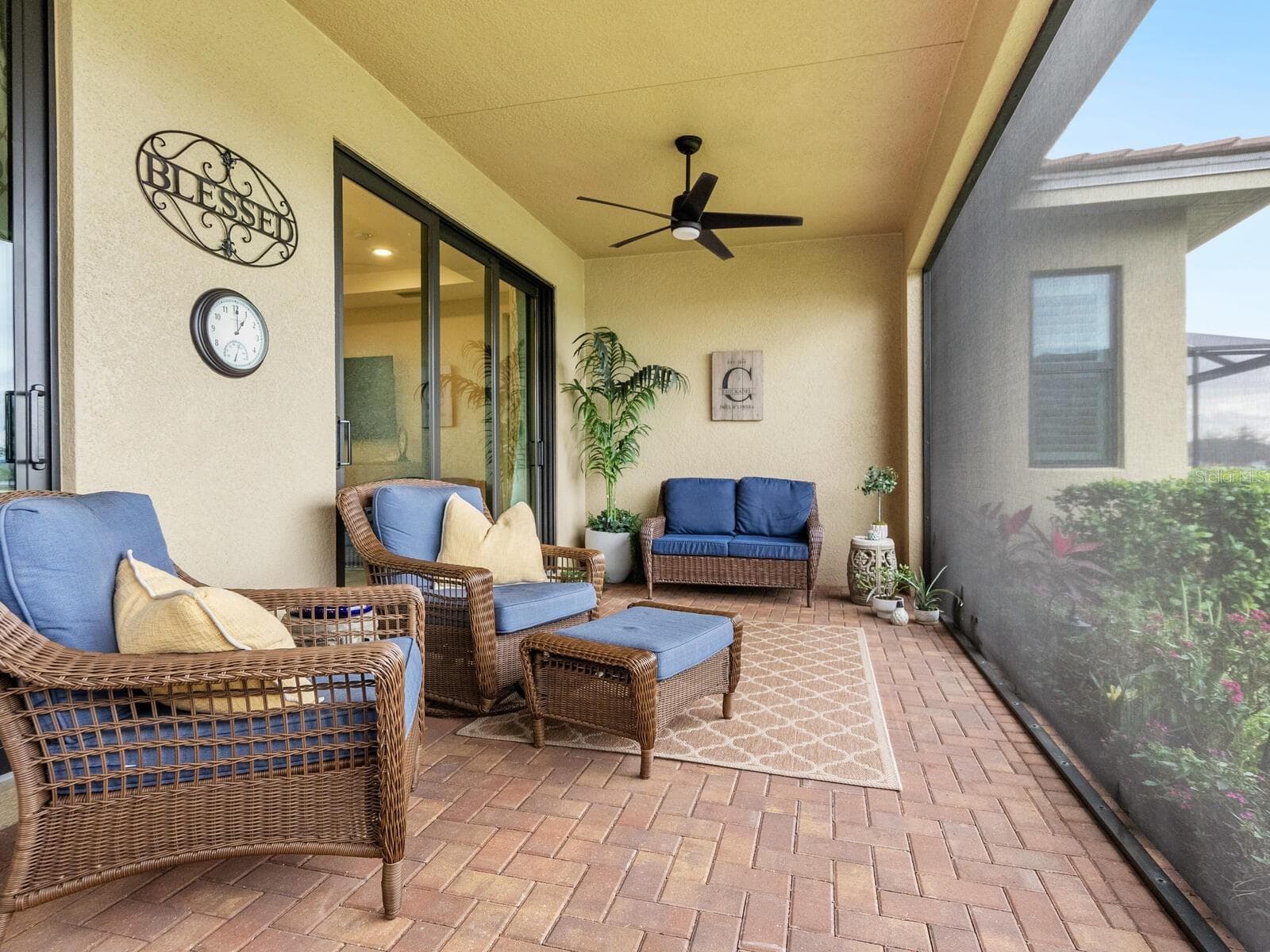 4925 Surfside Cir photo 4