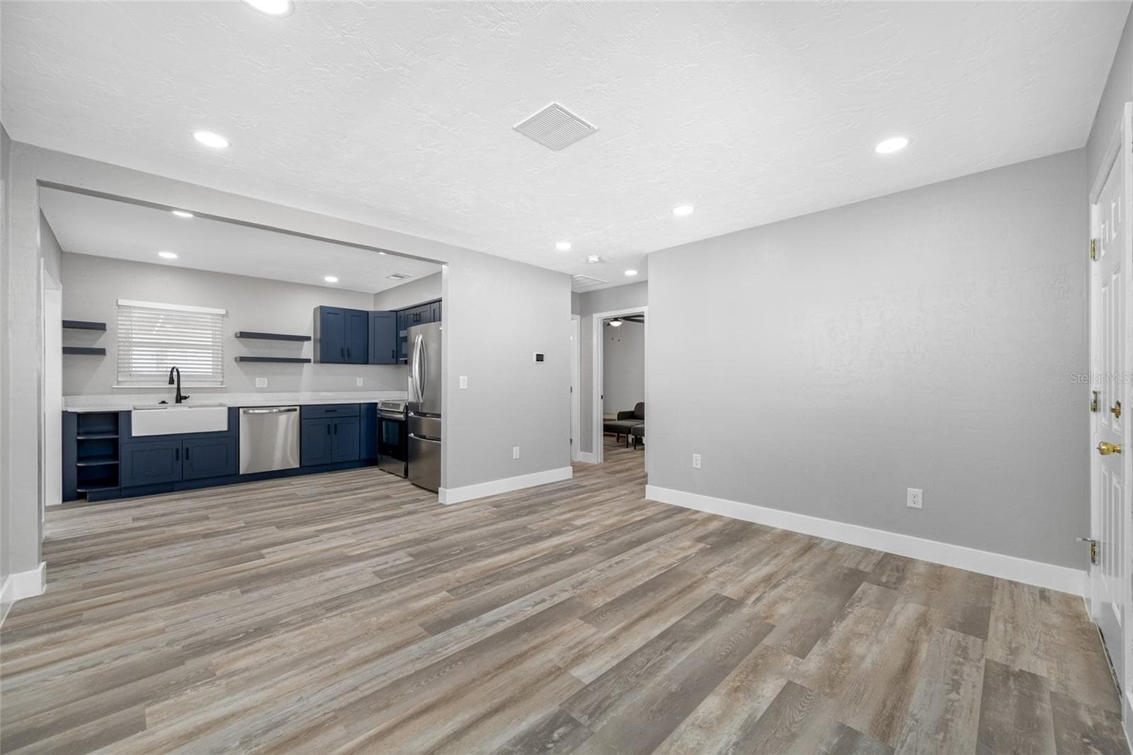 340 79th Ave photo 4