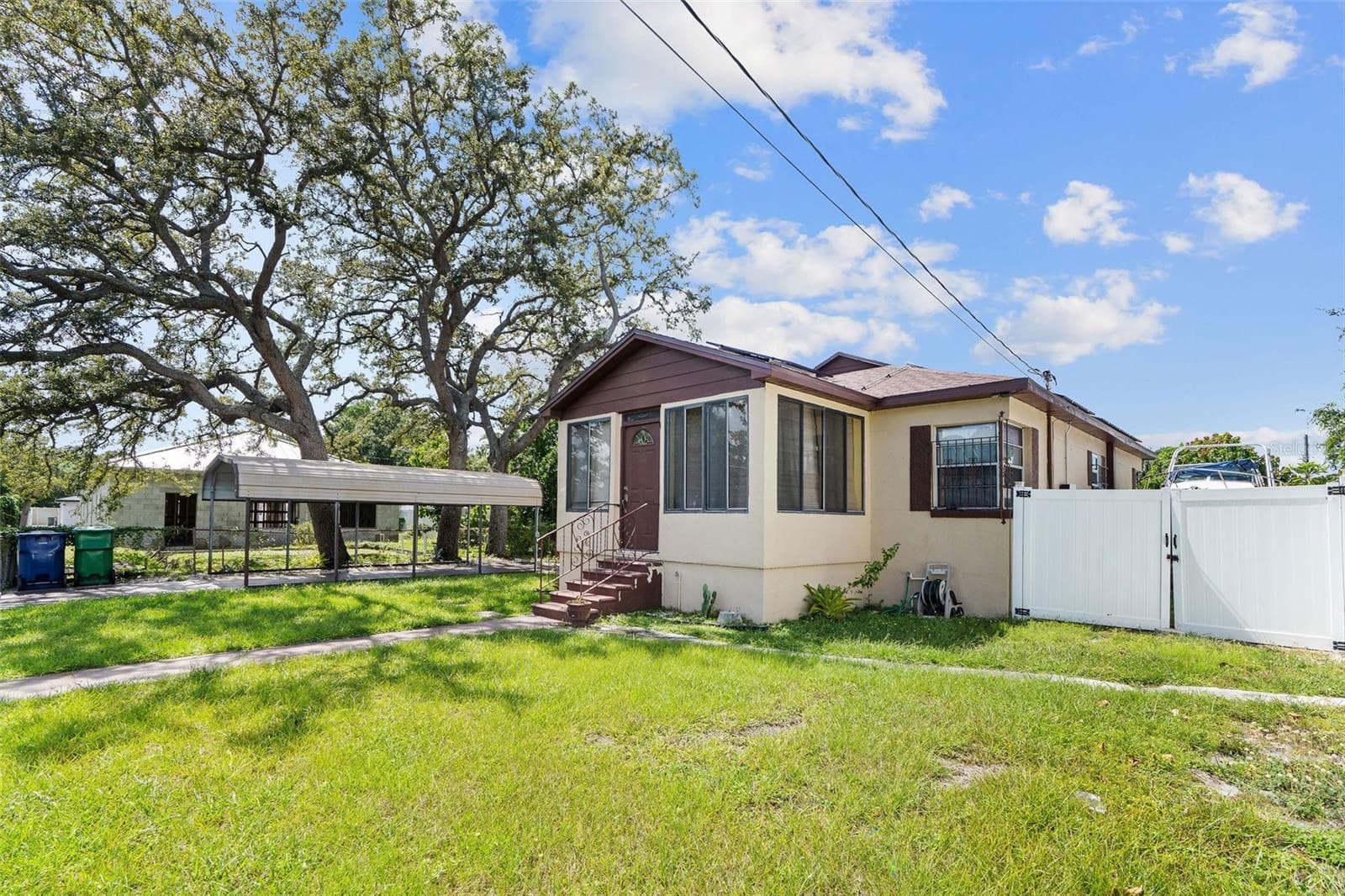 2708 N Matanzas Ave photo 3