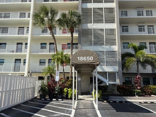 18650 Gulf Blvd #203 photo 4