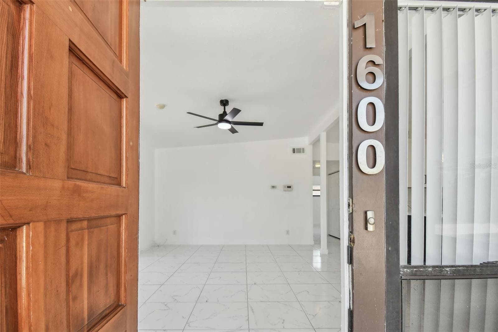 1600 Delaware Ave NE photo 3