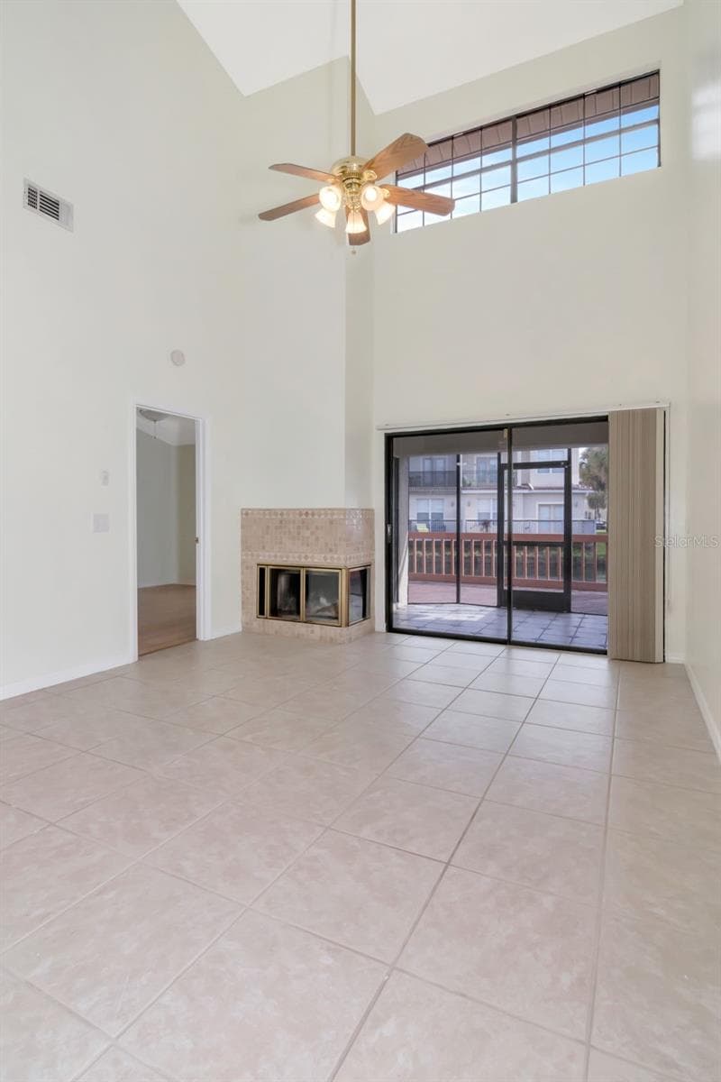 10417 Saint Tropez Pl #103 photo 3