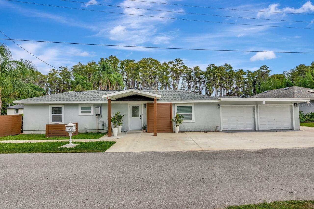 19207 Crooked Ln photo 5