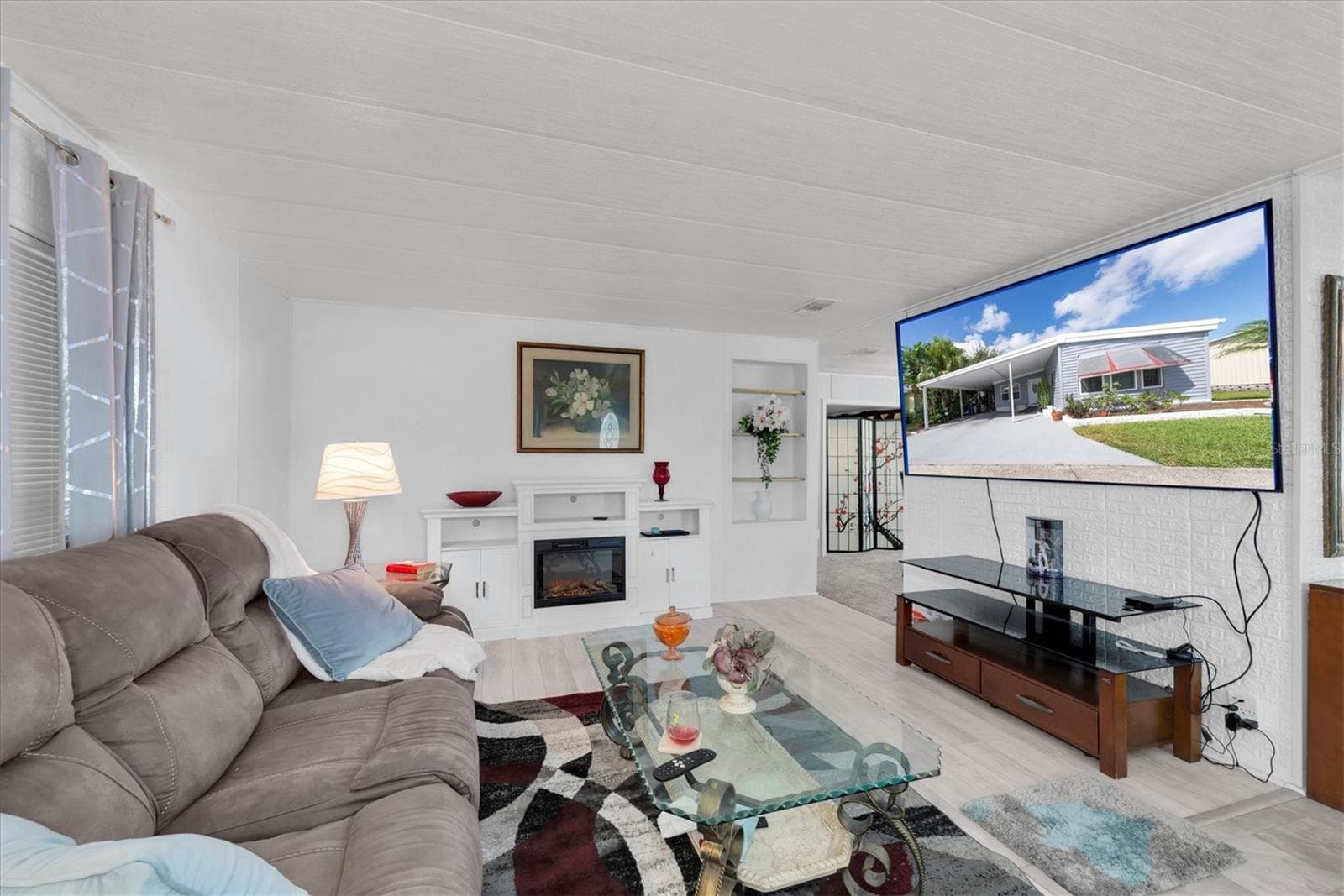 347 Canal Way photo 4