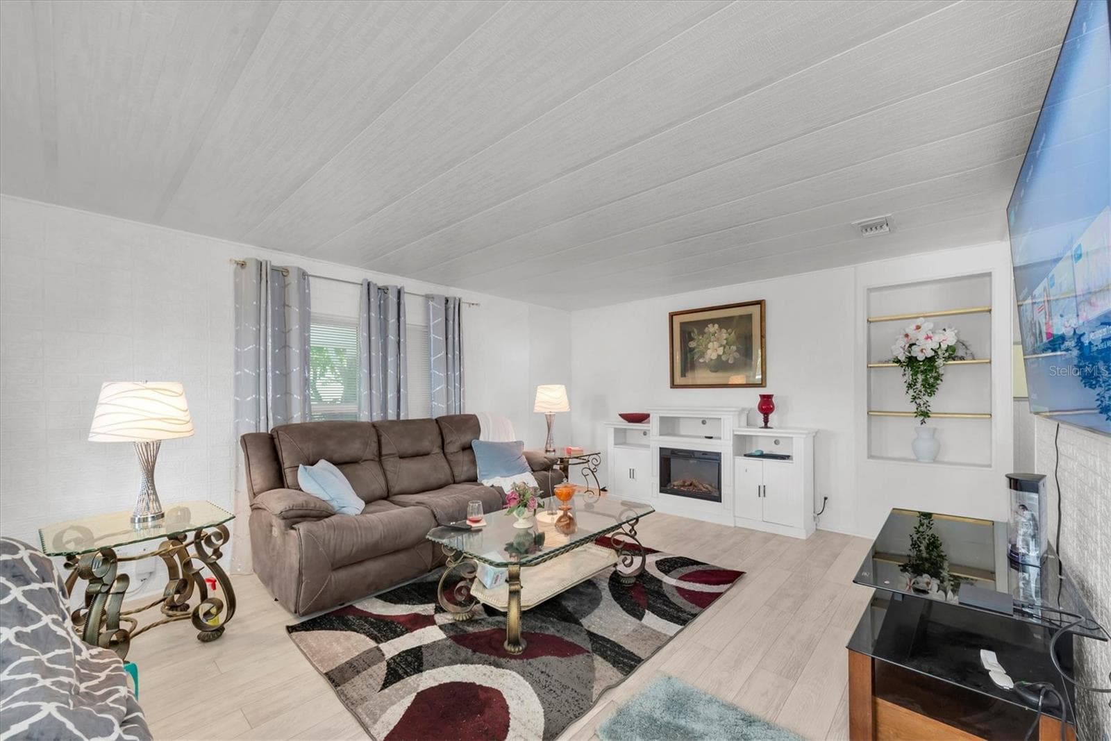 347 Canal Way photo 5