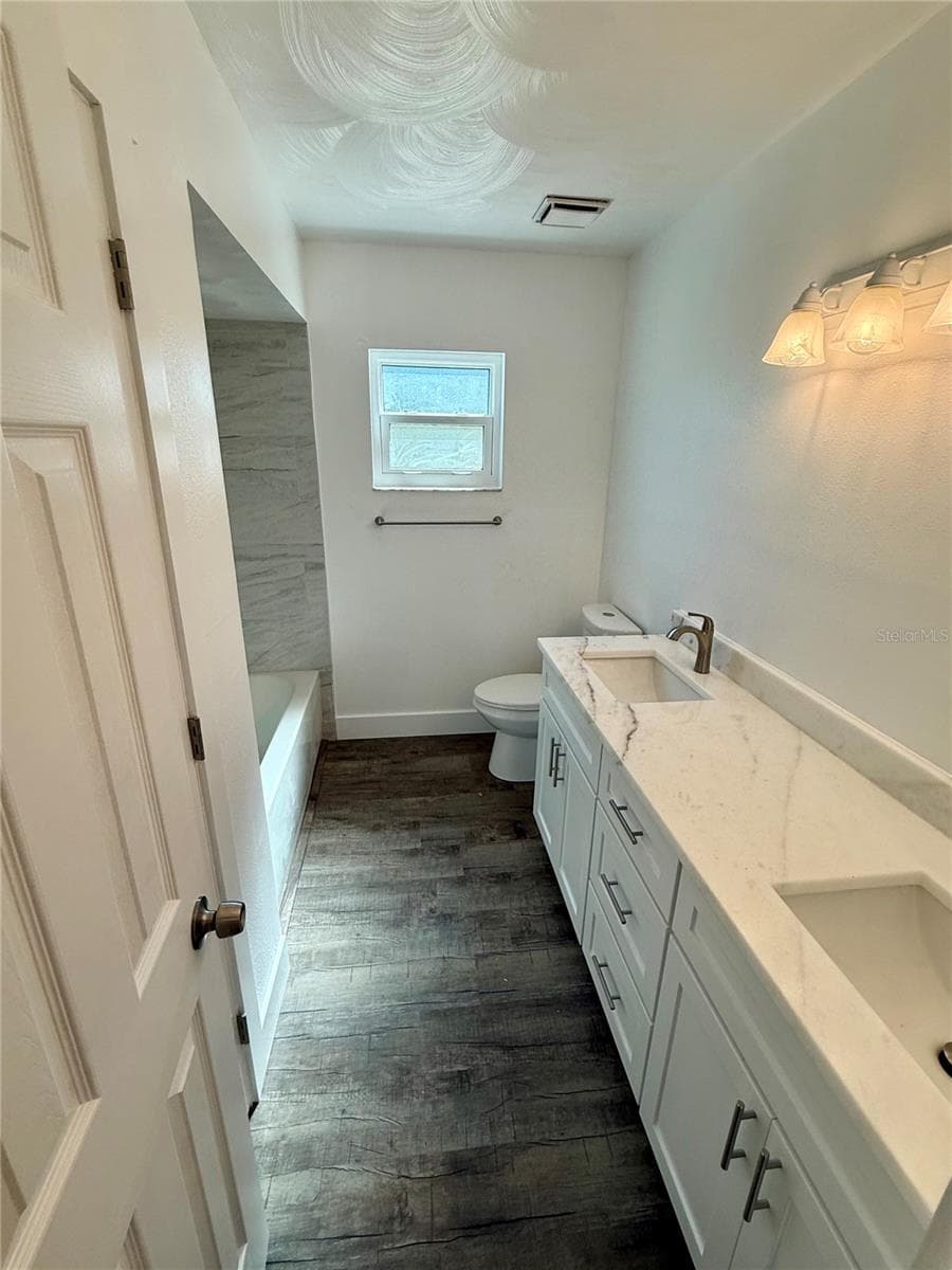 9801 San Moreno Way photo 4