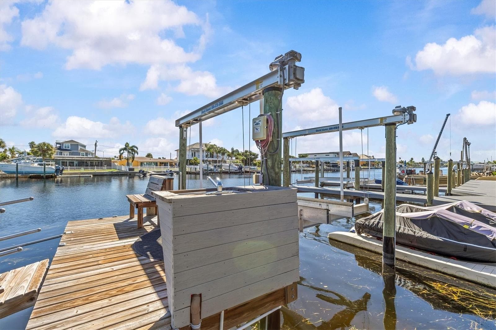 5524 Leeward Ln photo 3