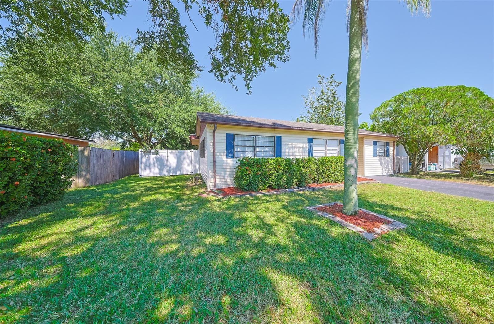 1507 76th Ave N photo 4